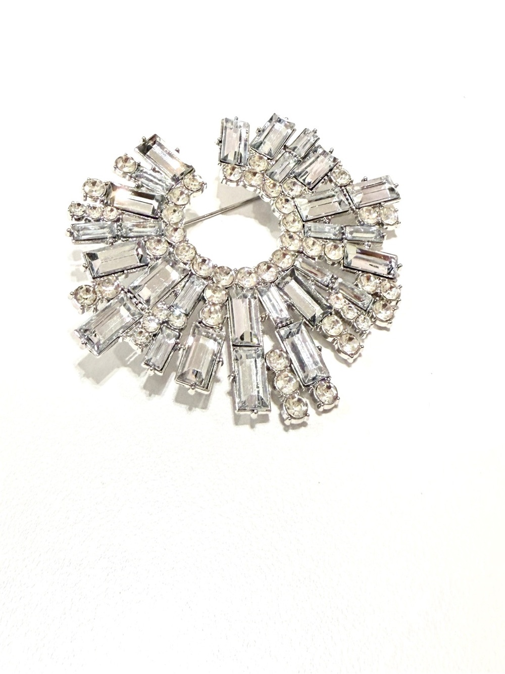 Glam Crystal Open Circle Sunburst Statement Brooch | NWT